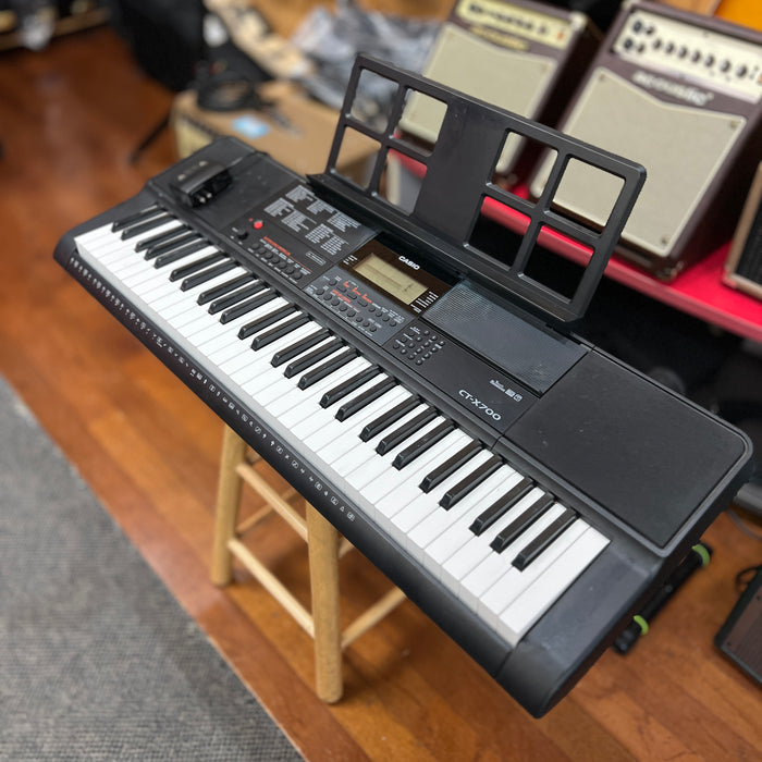 USED Casio CT-X700 Portable Digital 61-Note Keyboard
