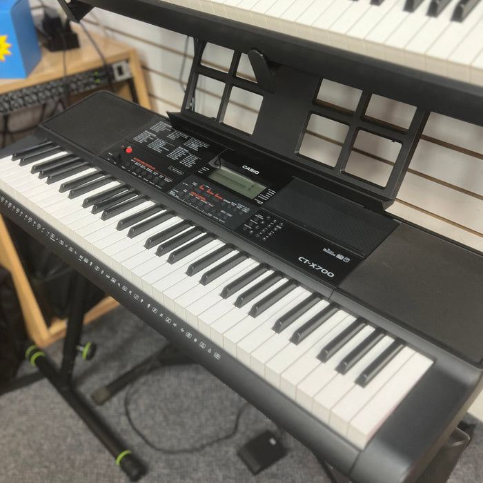 USED Casio CT-X700 Portable Digital 61 note Keyboard