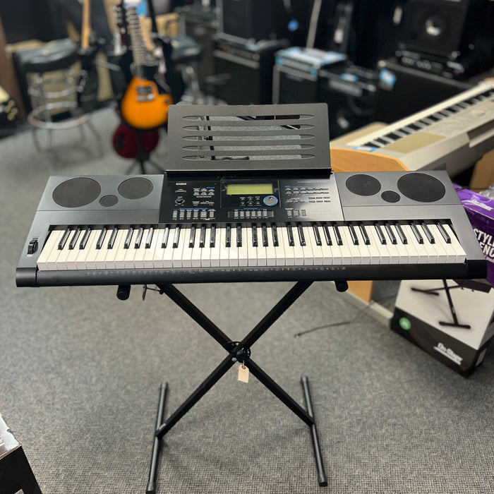 USED Casio WK-6600 76-Key Portable Keyboard w/ Stand