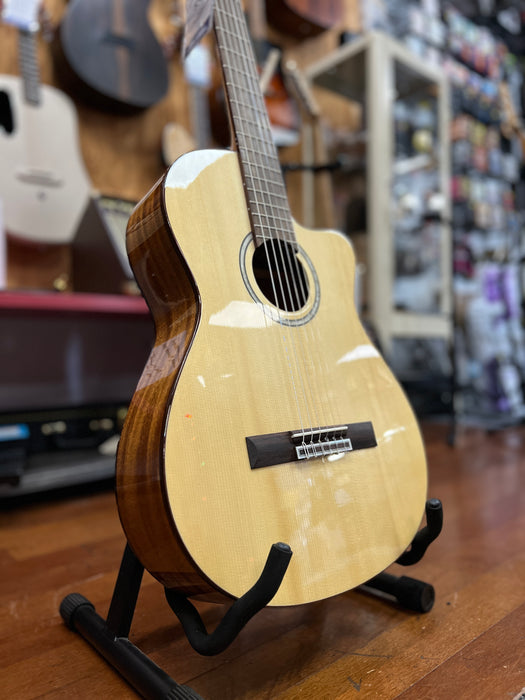 USED Cordoba Fusion 5 Acoustic-Electric Classical Guitar, Natural
