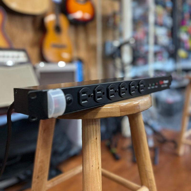 USED CyberPower CPS-1215RMS Rackmount Surge Protector