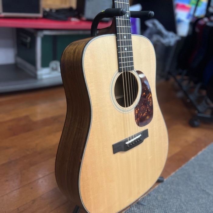 USED Eastman E3DE Acoustic-Electric Guitar, Natural w/ Gig Bag