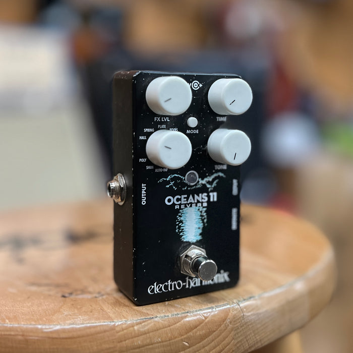 USED Electro-Harmonix Oceans 11 Digital Reverb Effects Pedal