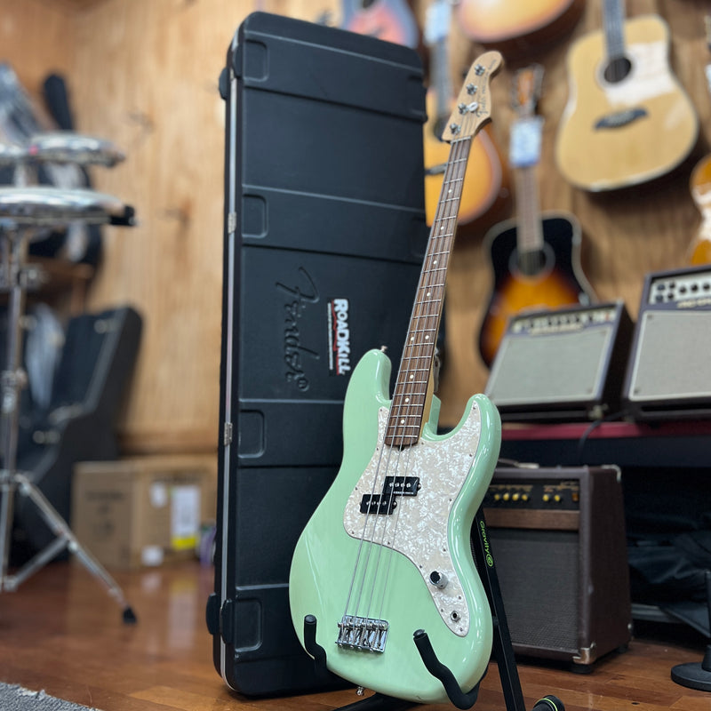 USED Fender 2011 Mark Hoppus Signature Jazz Bass, Surf Green w/HSC (MX11169620)