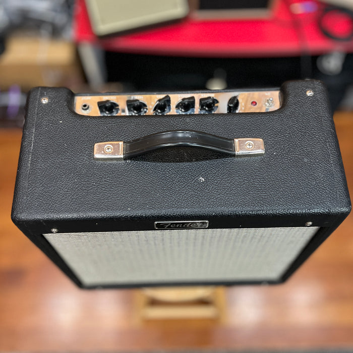 USED Fender Blues Junior 15-Watt 1x12 Tube Guitar Combo Amplifier