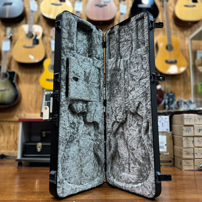 USED Fender Deluxe Molded Jazzmaster/Jaguar Guitar Case, Black