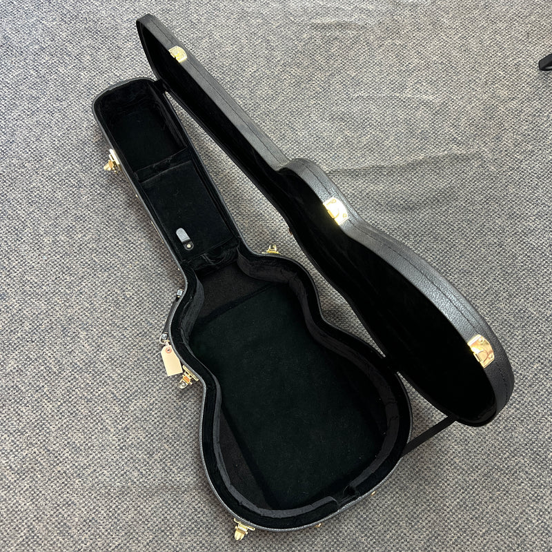 USED Fender Hardshell Case for PO-220E Acoustic Guitar