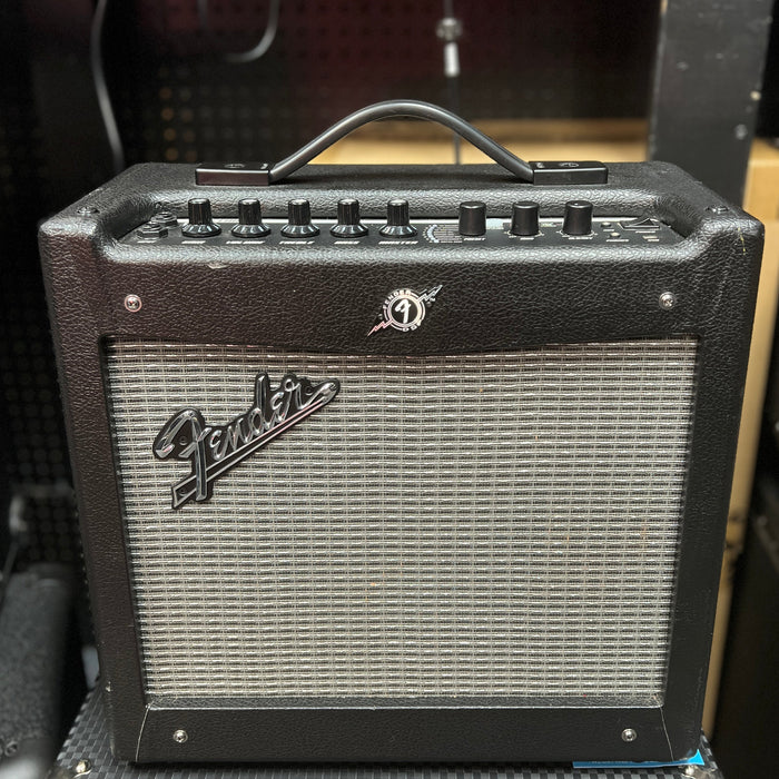 USED Fender Mustang I Guitar Combo Amp