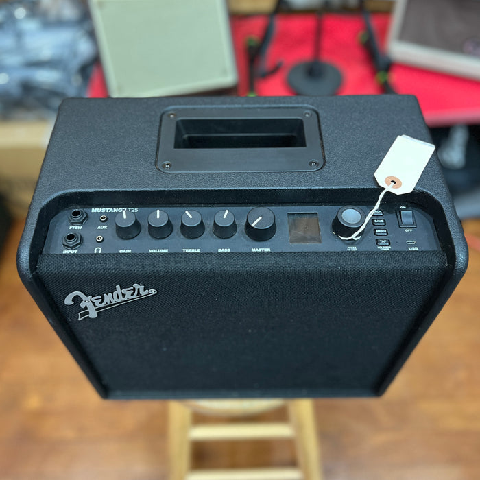 USED Fender Mustang LT25 Guitar Combo Amp