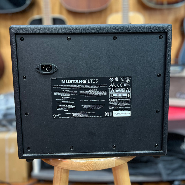 USED Fender Mustang LT25 Guitar Combo Amp