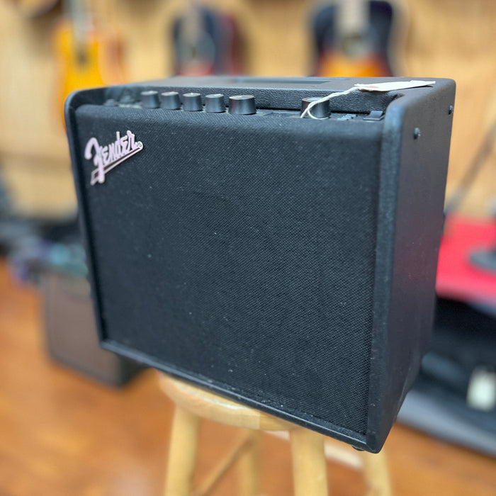USED Fender Mustang LT25 Guitar Combo Amp