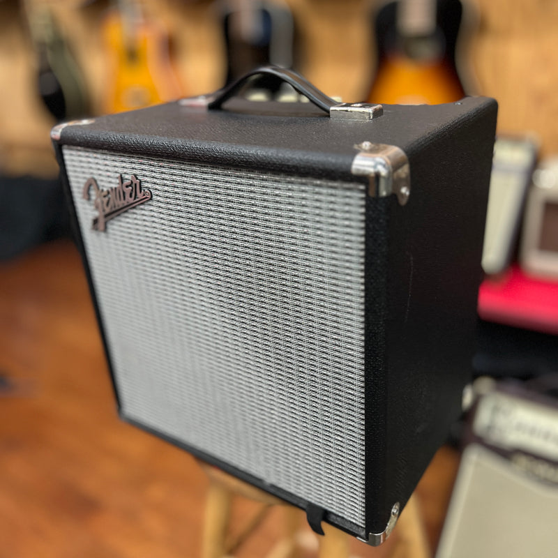 USED Fender Rumble 25 Bass Combo Amp