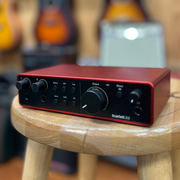 USED Focusrite Scarlett 2i2 4th Gen USB Audio Interface