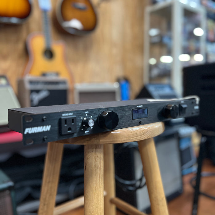 USED Furman M-8DX Power Conditioner
