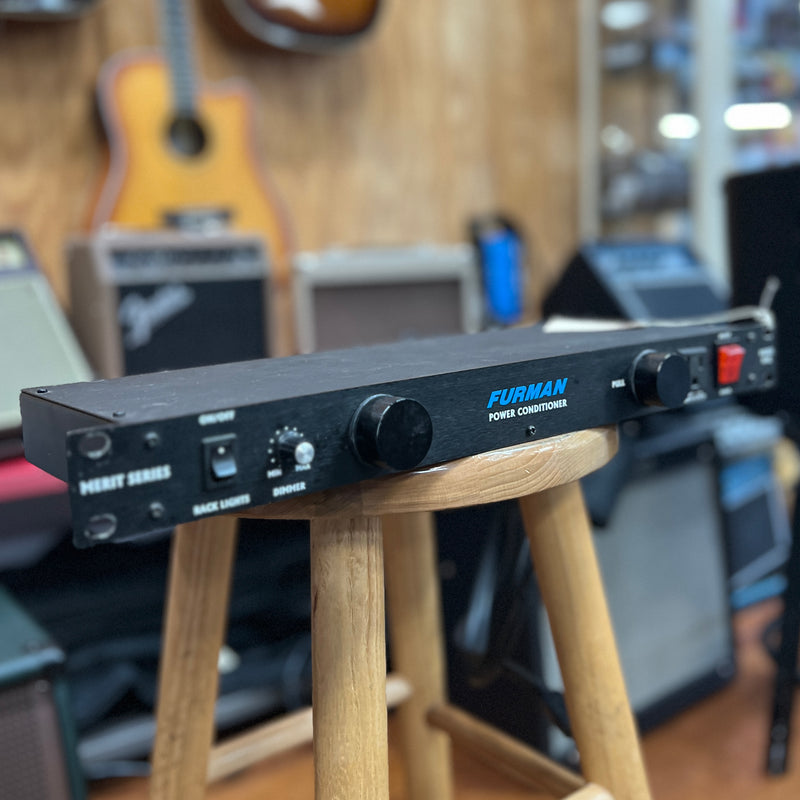 USED Furman M-8L Power Conditioner