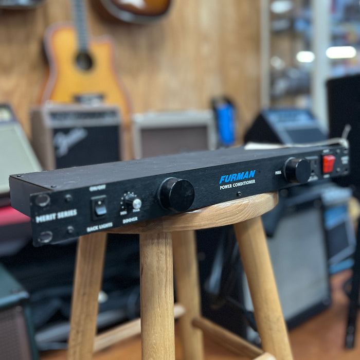 USED Furman M-8L Power Conditioner