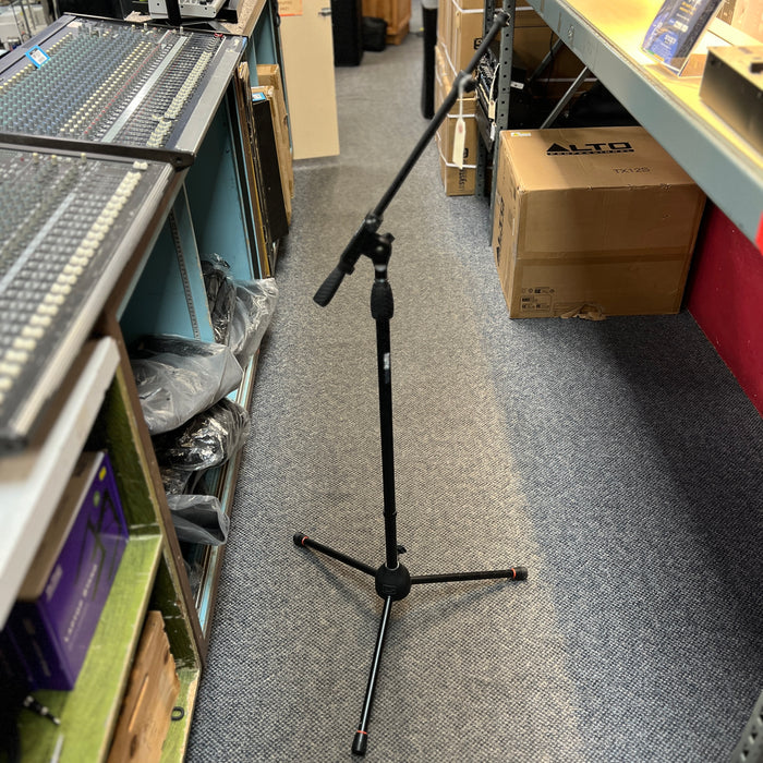 USED Gator Frameworks Tripod Mic Stand with Telescoping Boom