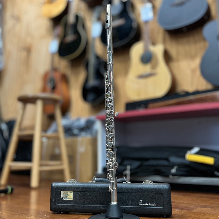 USED Gemeinhardt 2NP Closed-Hole Flute Outfit (J47144)