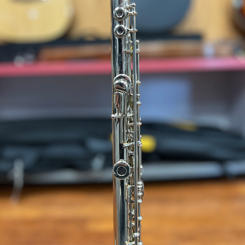 USED Gemeinhardt 2NP Closed-Hole Flute Outfit (J47144)