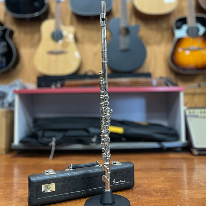 USED Gemeinhardt 2NP Closed-Hole Flute Outfit (J47144)