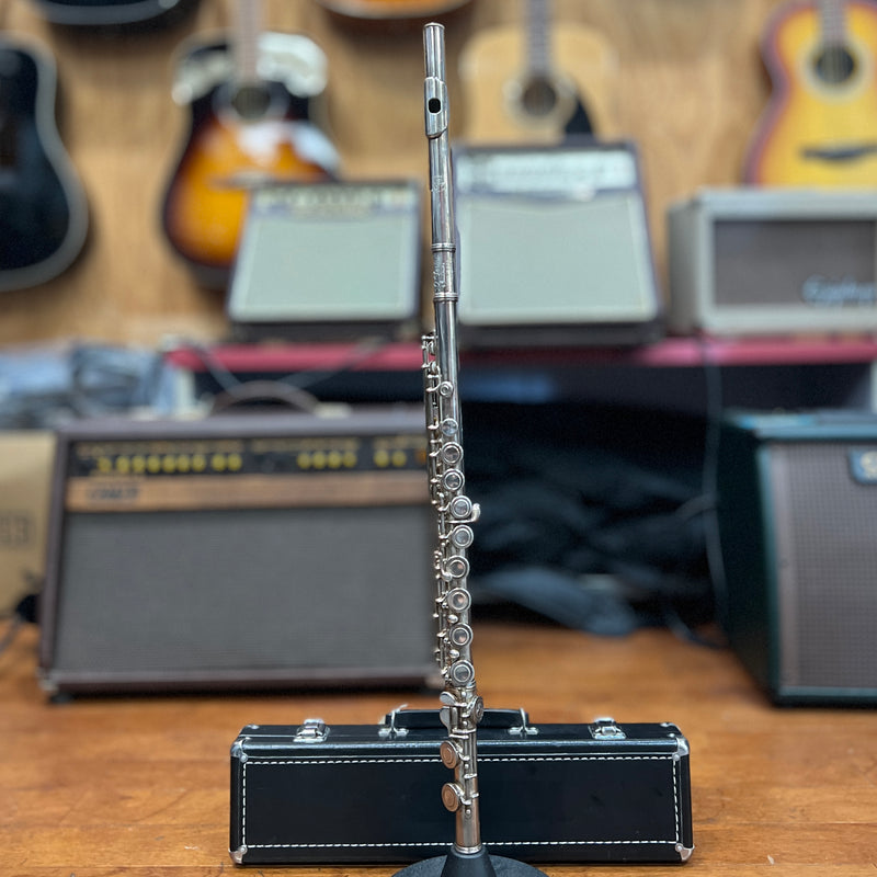 USED Gemeinhardt 52SP Silver-plated Student Flute Outfit, Made in USA (Serial Number M11232)
