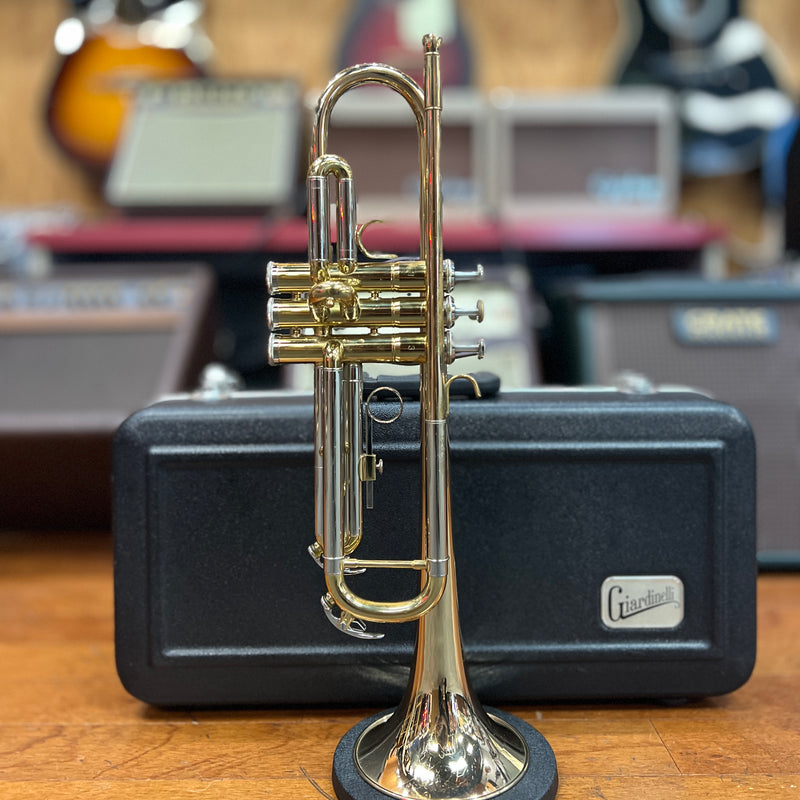 USED Giardinelli GTR-301 Student Trumpet Outfit -70000077370100
