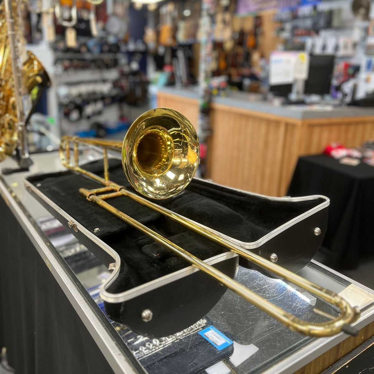 USED Holton TR602 Student Tenor Trombone — Dirt Cheep