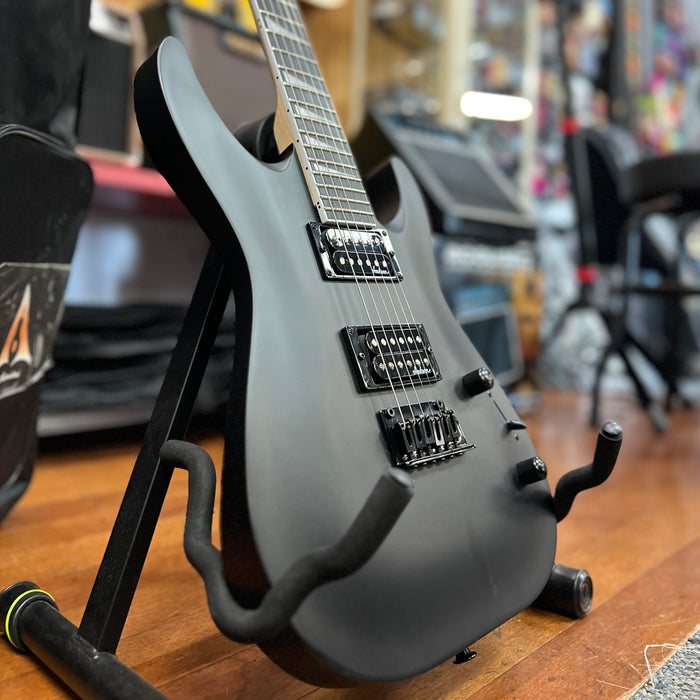 USED Jackson Dinky Arch Top JS22 DKA - Satin Black w/ Bag