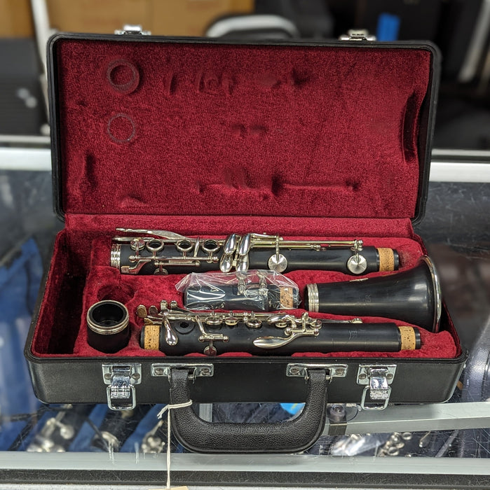 USED Jupiter JCL-635 Clarinet Outfit, Serial # RE5251285