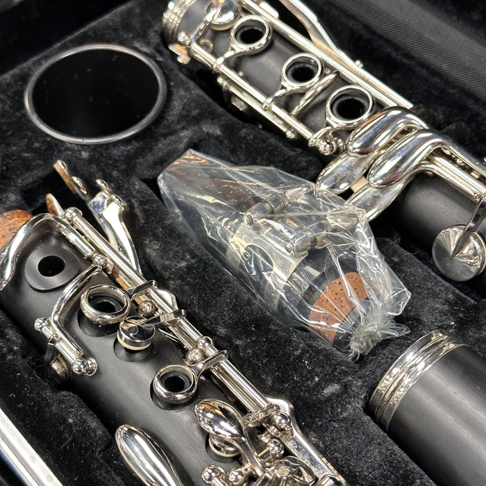 USED Jupiter JCL700NA Student Bb Clarinet with Vandoren Paris 5RV Mouthpiece.