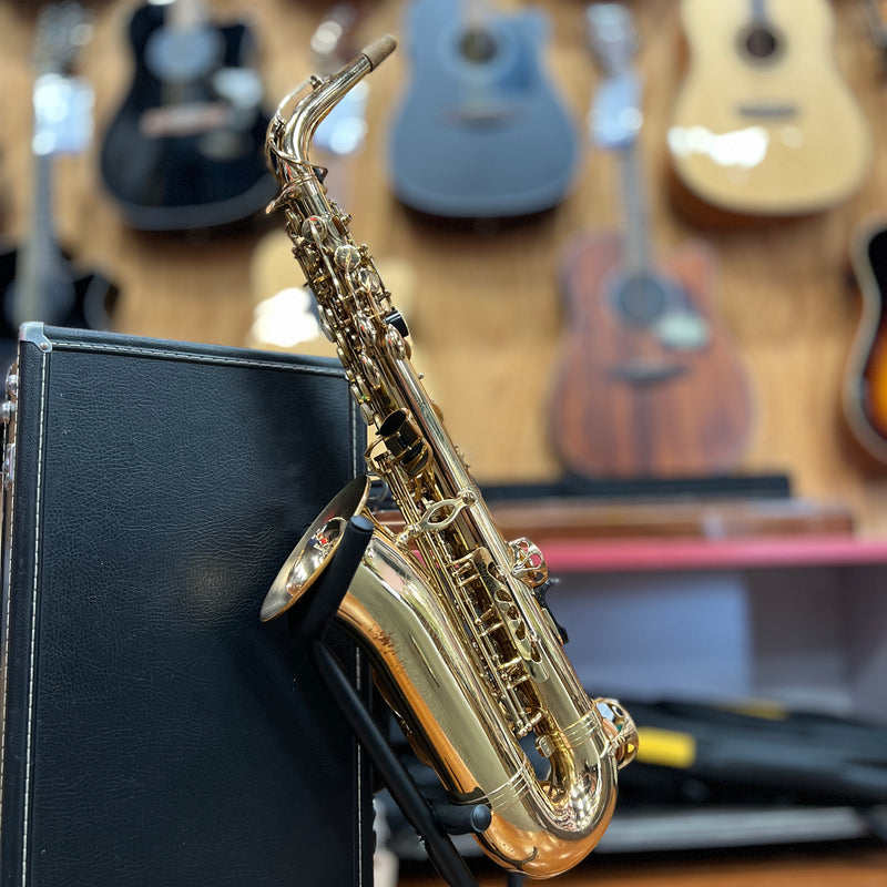 USED Jupiter SAS-767 Alto Saxophone Outfit