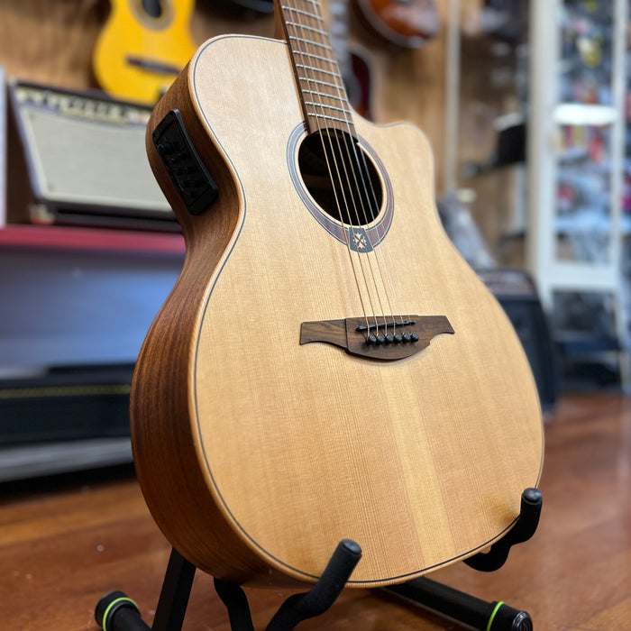 USED LAG Tramontane T70ACE Auditorium Cutaway Acoustic-Electric Guitar, Satin Natural