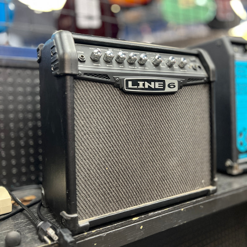 USED Line 6 Spider IV 15 Combo Guitar Amp