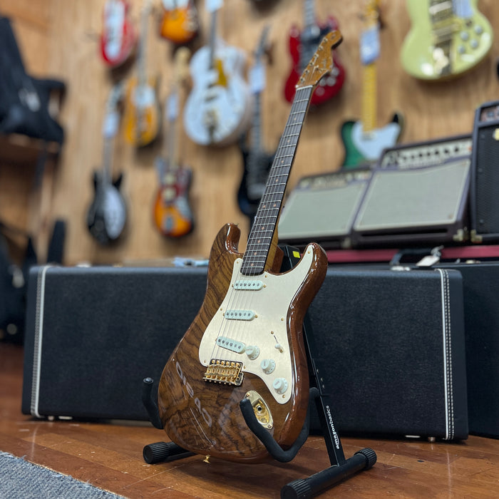 USED MINT 2017 Fender Artisan Figured Rosewood Stratocaster w/ OHSC