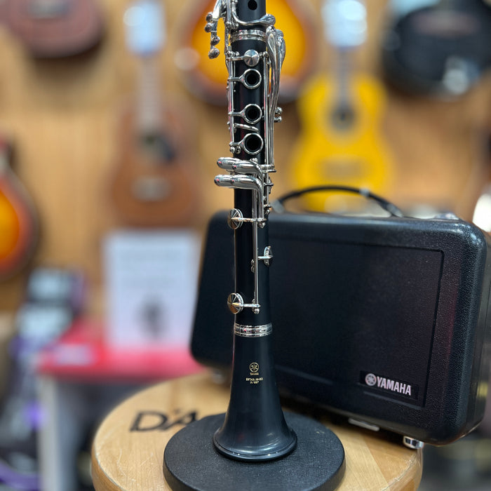 USED MINT Yamaha YCL-255 Student Bb Clarinet Outfit, Serial M34256