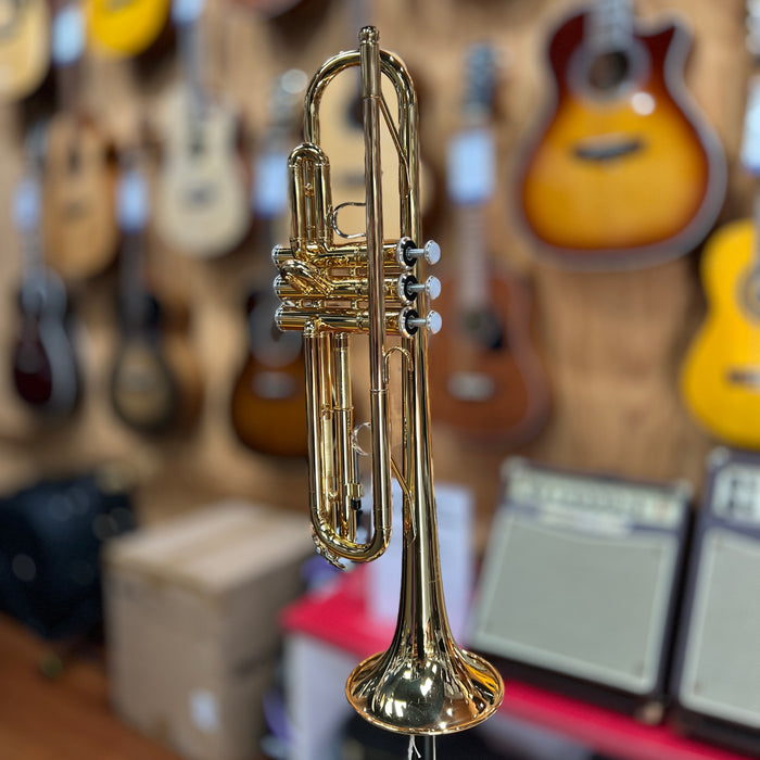 USED MINT Yamaha YTR-2330 Student Bb Trumpet, Gold Lacquer