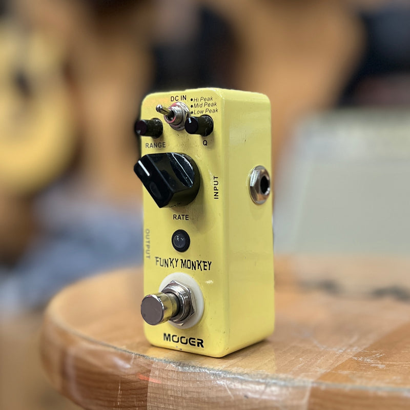 USED Mooer Funky Monkey Auto Wah Pedal