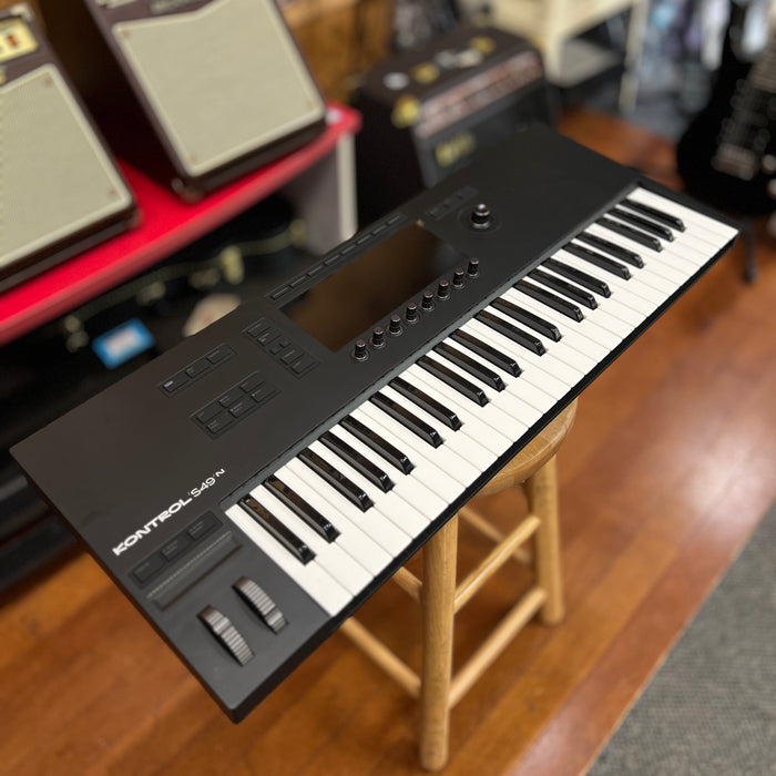 USED Native Instruments Kontrol S49 Mk3 49-key Smart Keyboard Controller
