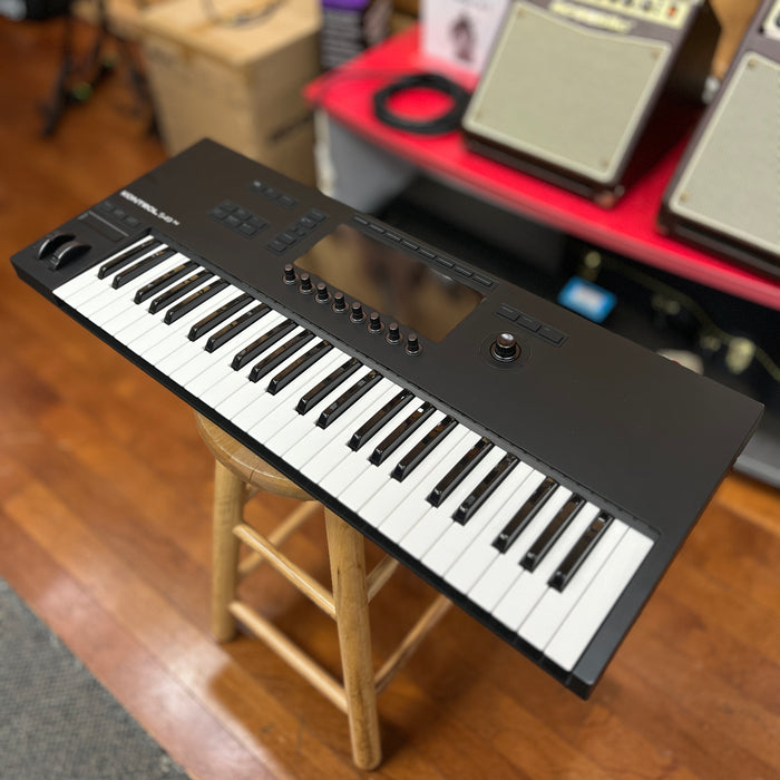 USED Native Instruments Kontrol S49 Mk3 49-key Smart Keyboard Controller