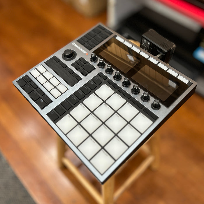 USED Native Instruments MASCHINE+ Standalone Groovebox and Sampler