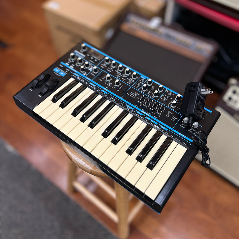 USED Novation Bass Station II 25-Key Analog Synthesizer