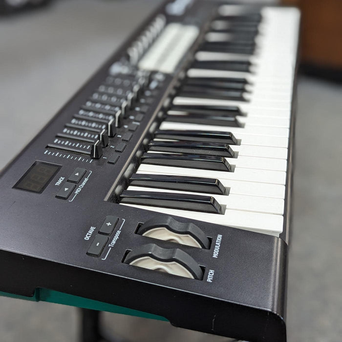 USED Novation Launchkey 49 MIDI Keyboard Controller