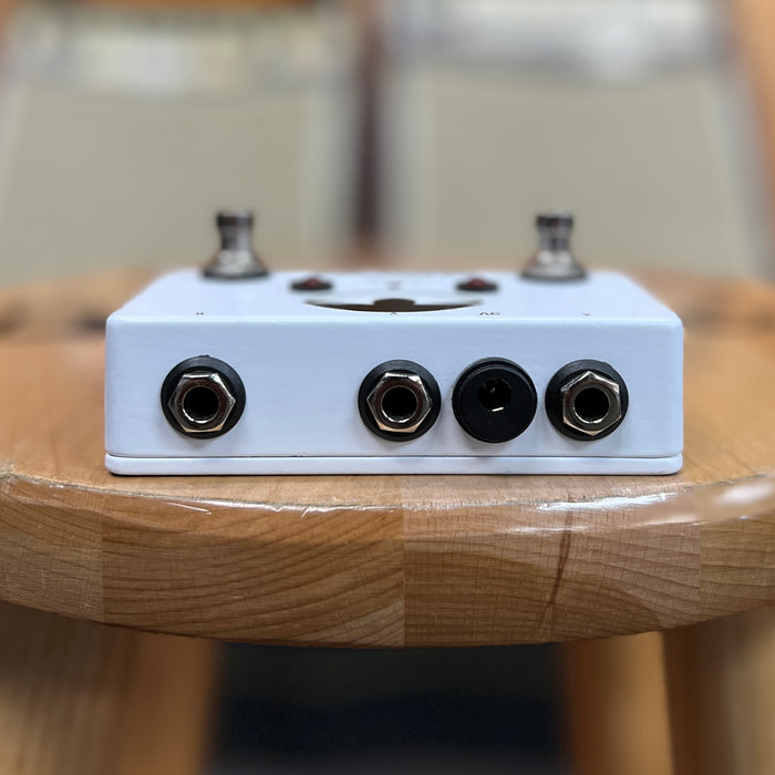 USED Old Blood Noise Endeavors AB/Y Switcher