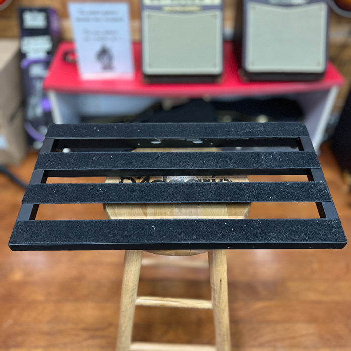 USED PedalTrain 2 Pedal Board