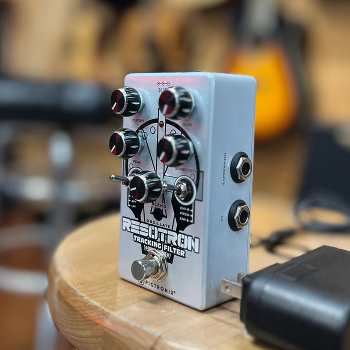 USED Pigtronix Resotron Filter Effects Pedal w/ PSU