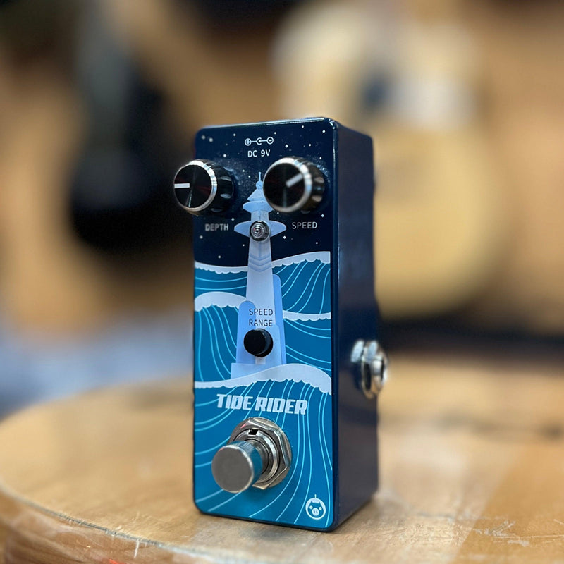 USED Pigtronix Tide Rider Chorus  Pedal