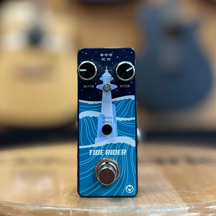 USED Pigtronix Tide Rider Chorus  Pedal