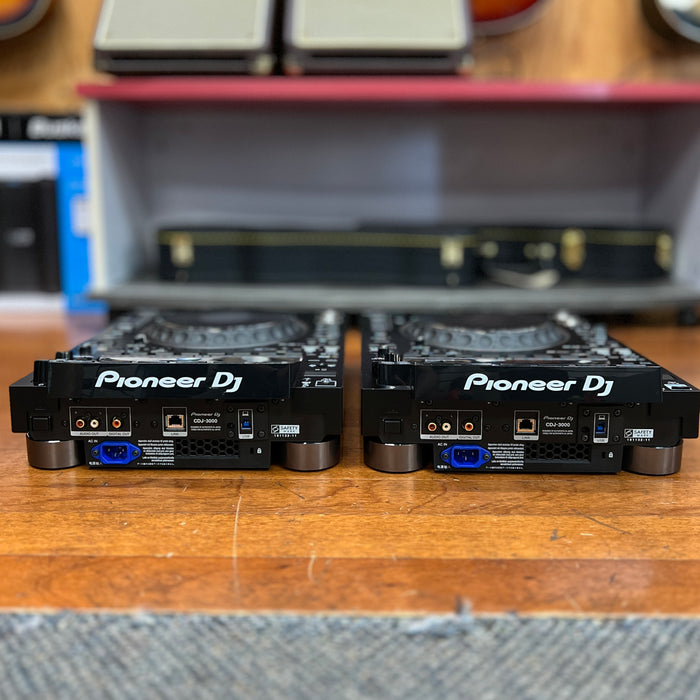 USED Pioneer DJ CDJ-3000 DJ Players w/ Hard Cases, PAIR