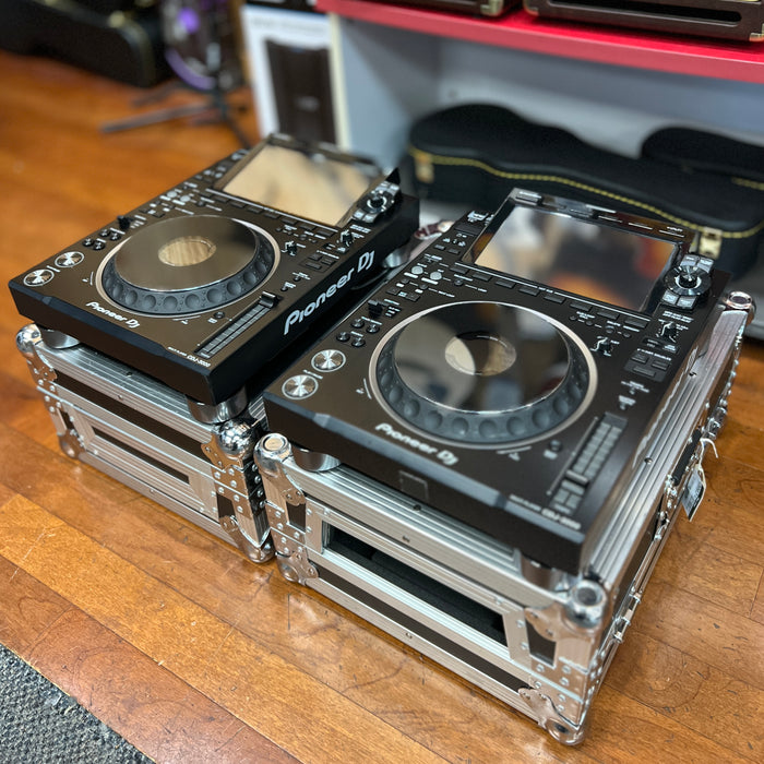 USED Pioneer DJ CDJ-3000 DJ Players w/ Hard Cases, PAIR