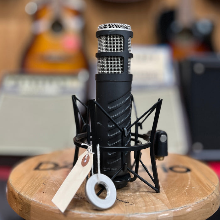 USED RODE ProCaster Dynamic Microphone w/ Shock Mount